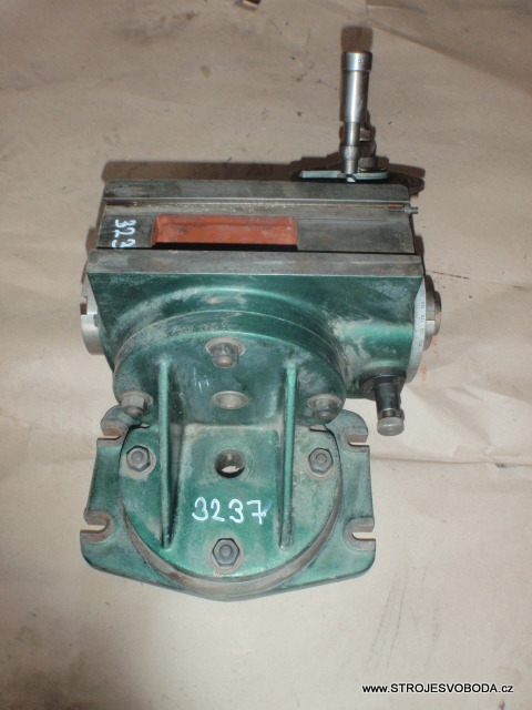 Dělící přístroj FN 32 (3237.JPG)